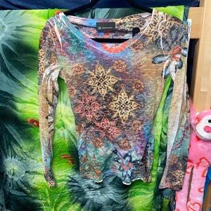 2000s long sleeve graphic